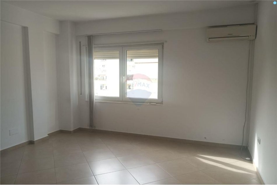 Tirane, shitet apartament 2+1 Kati 6, 68 m² 165,000 € (Rruga Fadil Rada - Pazari i Ri - ATSH)