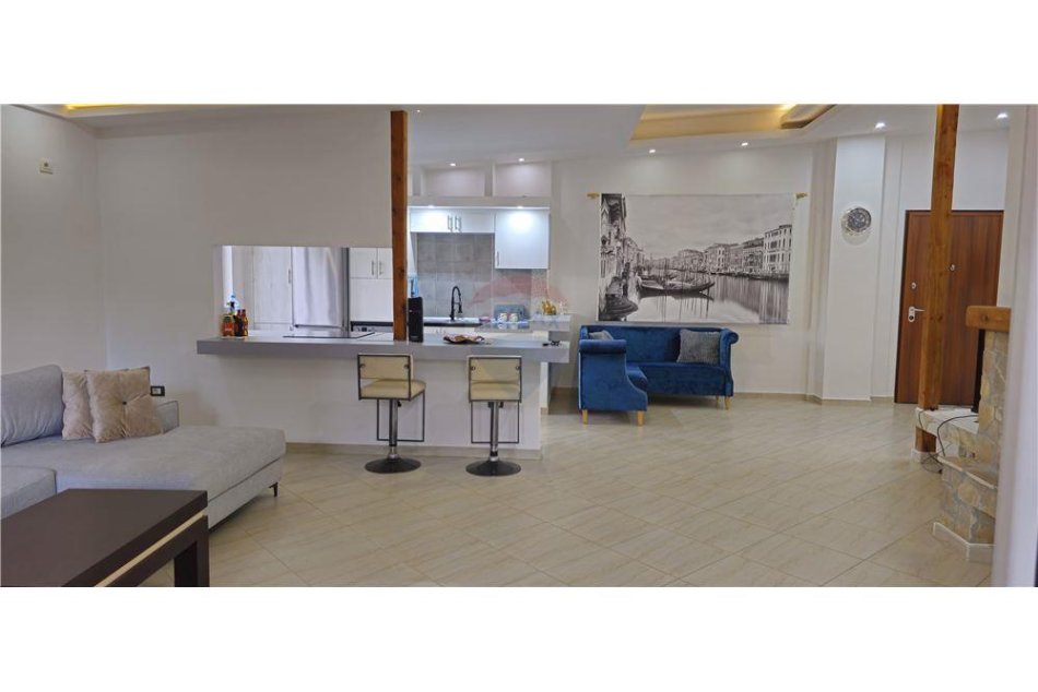 Tirane, shitet apartament 2+1 Kati 6, 140 m² 330.000 € (Liqeni i Thate)