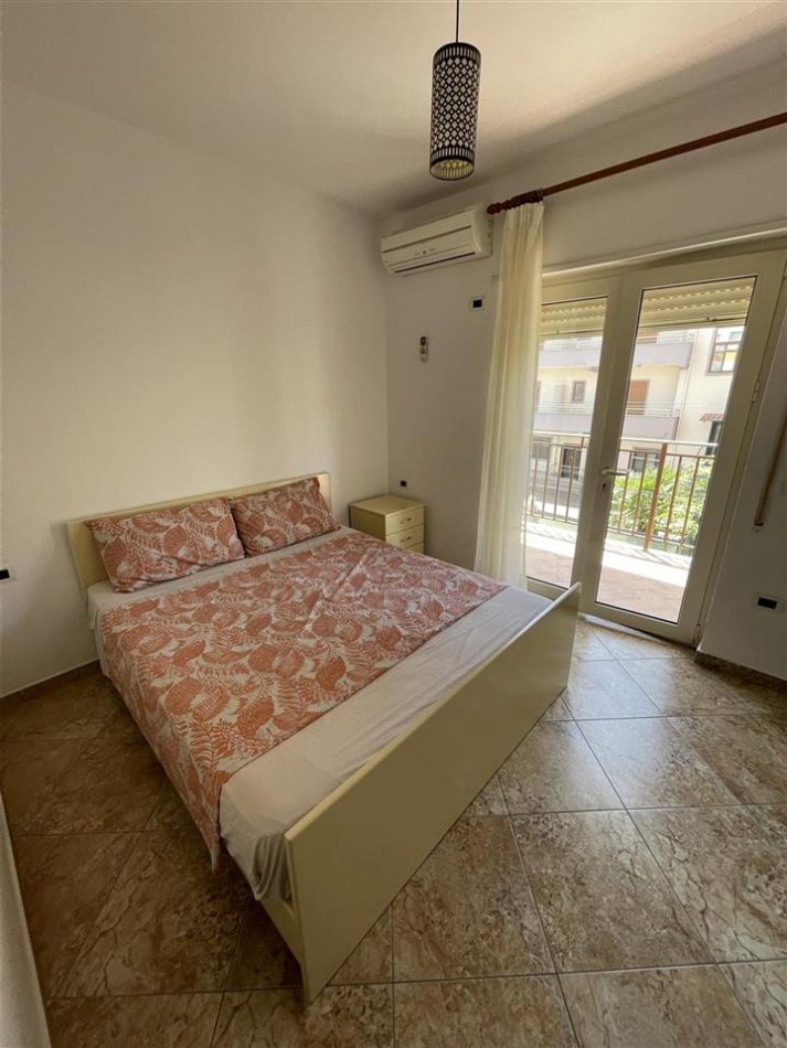Durres, shitet apartament 1+1+Ballkon Kati 3, 65 m² 72.000 € (Rruga Rrota e Kuqe)