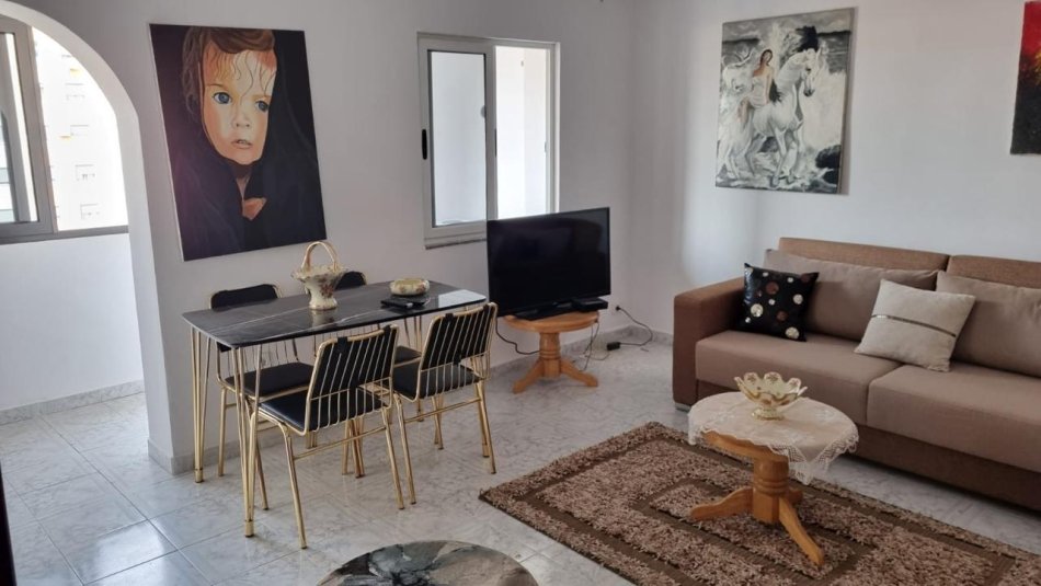 Tirane, jepet me qera apartament 1+1 Kati 5, 55 m² 400 € (Ali Demi)
