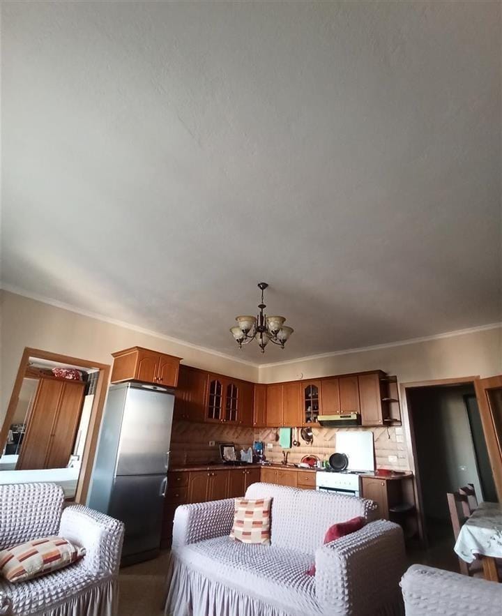 Tirane, shitet apartament 2+1 Kati 8, 80 m² 100.000 € (rruga 5 Maji)