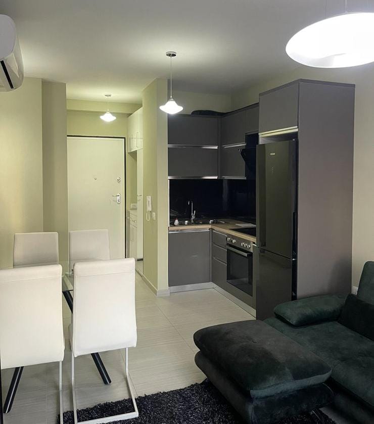 Tirane, jepet me qera apartament 1+1 Kati 5, 58 m² 600 € (Stadiumi Dinamo)