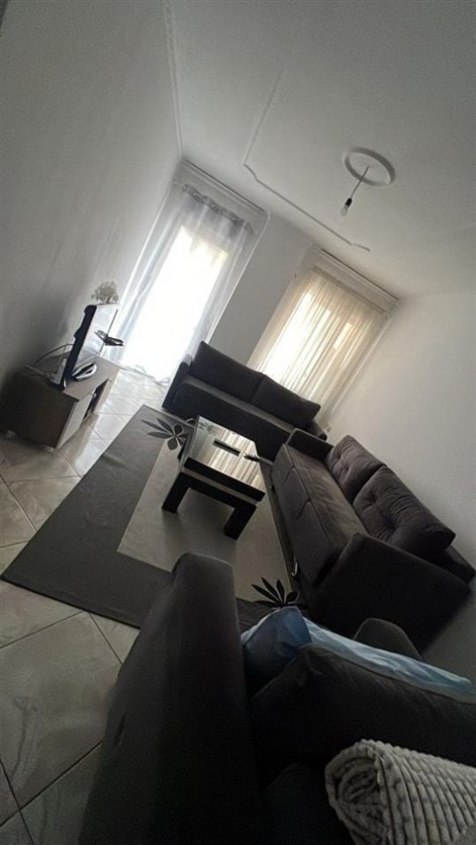 Tirane, jepet me qera apartament 2+1 Kati 2, 100 m² 450 € (Astir)