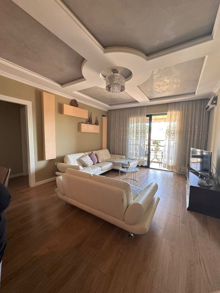 Shitet, Apartament 2+1+2, Zona Yzberisht, PASTICERI NELA 3