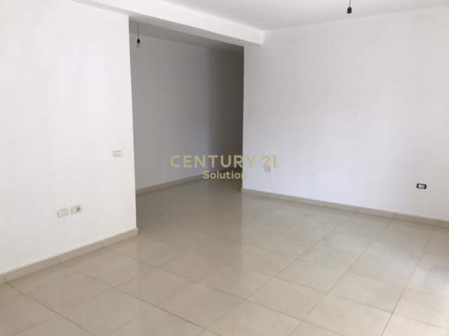 Tirane, shitet apartament 2+1+BLK Kati 2, 106 m² 144.000 Euro (Prane " Kika 2" Vasil Shanto)