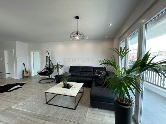 Tirane, shitet apartament 2+1+A+BLK Kati 2, 137 m² 210.000 Euro (liqeni i thate)