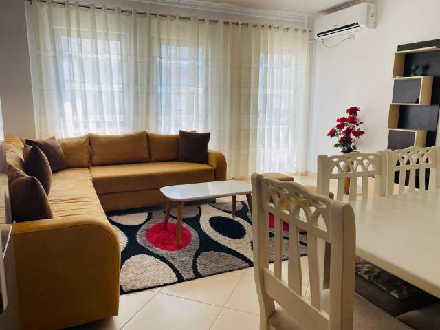 Tirane, jepet me qera apartament 2+1 Kati 4, 100 m² 450 Euro (Din Bosko)