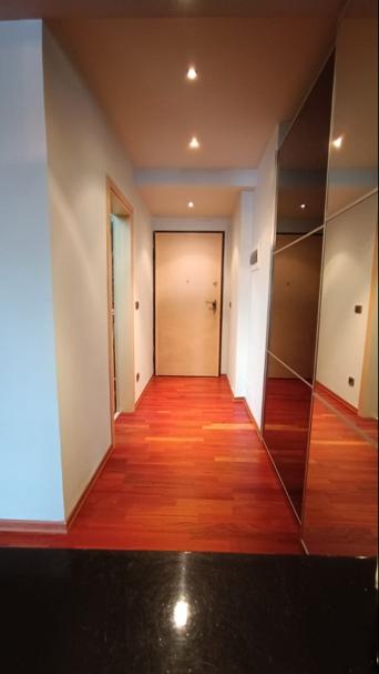 Shitet Apartament 1+1 prane Ish- stacionit te fundit te Tiranes Re