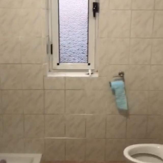 Shitet Apartament 2+1 tek Brryli