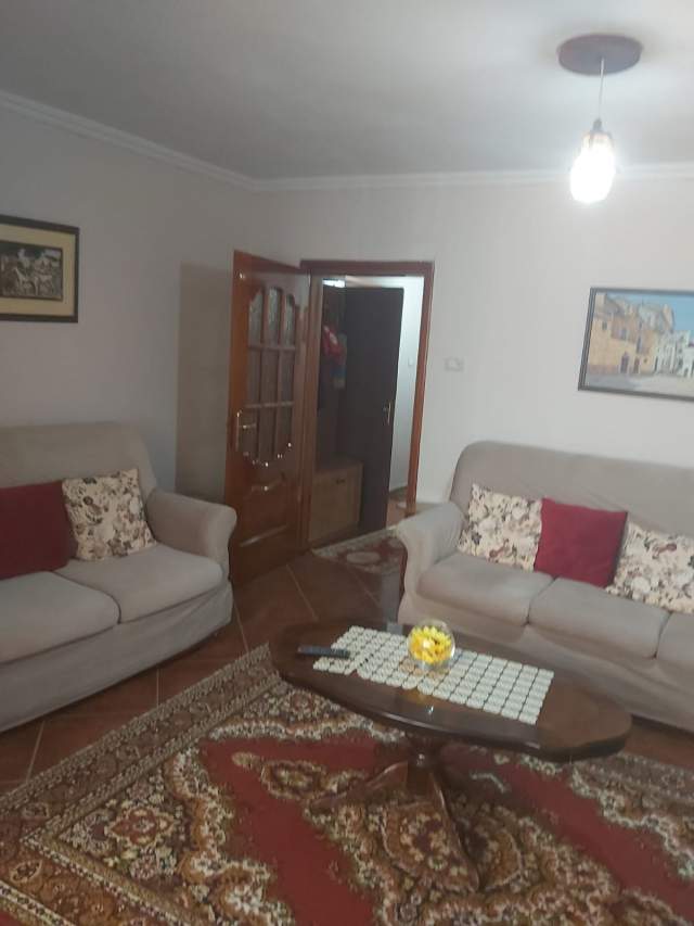Tirane, jepet me qera apartament 1+1 Kati 1, 55 m² 300 Euro (Mihal Grameno)