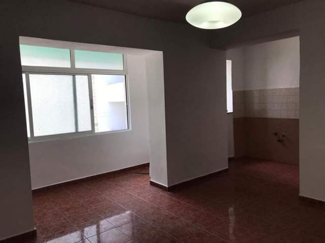 Tirane, shitet apartament 2+1 Kati 3, 71 m² 74.000 Euro (Materniteti i ri)
