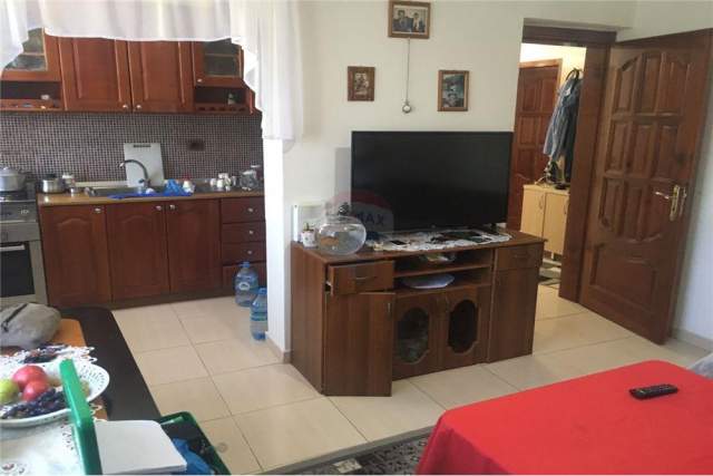 Tirane, shitet apartament 2+1 Kati 3, 76 m² 69.000 Euro (yzberisht)