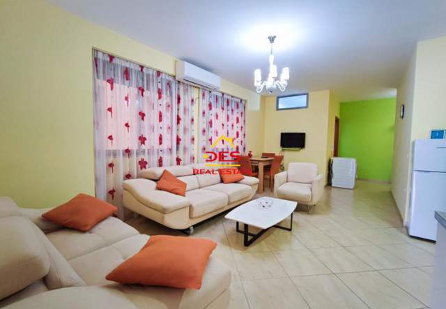 Vlore, jepet me qera apartament Kati 5, 90 m² 300 Euro (Gjergj Arianiti)