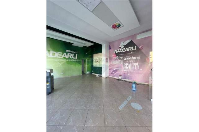 Tirane, jepet me qera dyqan Kati 0, 101 m² 700 Euro (FRANK BARDHI)
