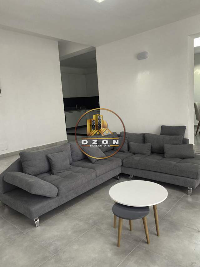 Tirane, jepet me qera Vile Kati 1, 350 m² 1.700 Euro (Rezidence Kodra e Diellit 2)