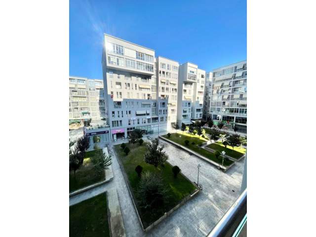 Tirane, jepet me qera ambjent biznesi Kati 3, 65 m² 600 Euro (Kika 2)