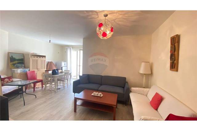 Tirane, shitet apartament 1+1 Kati 3, 68 m² 93.000 Euro (Shkolla e Kuqe)