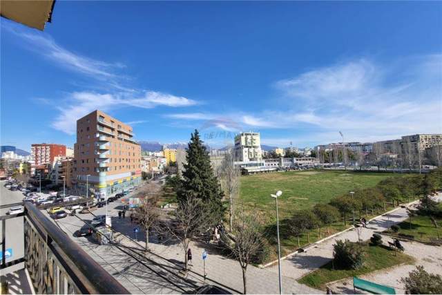 Tirane, shitet apartament 2+1 Kati 3, 90 m² 130.000 Euro (Stadiumi DInamo)