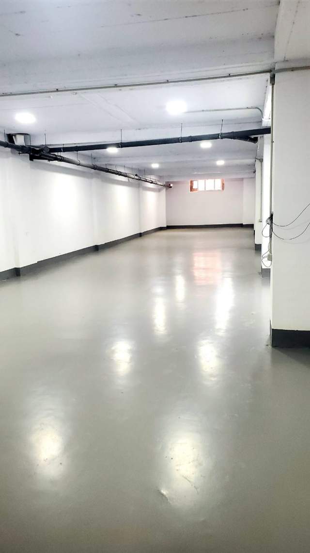 Tirane, jepet me qera magazine Kati -1, 293 m² 1.100 Euro (Dervish Luzha)