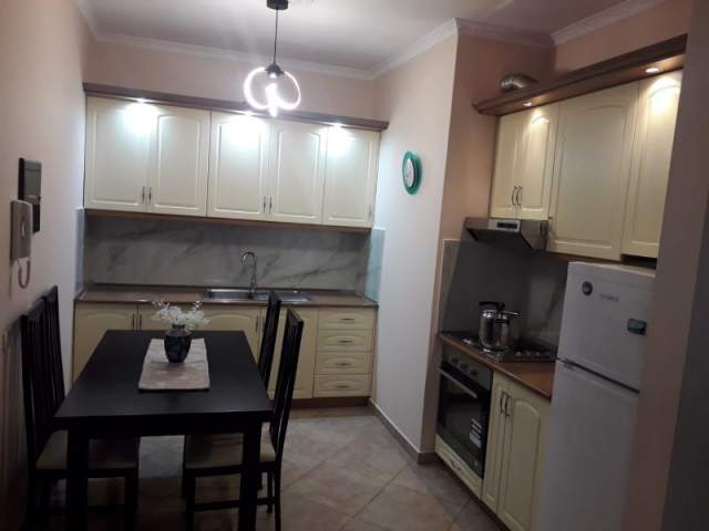 Tirane, shes apartament 2+1+A Kati 7, 100 m² 120.000  (rruga e Kavajës)