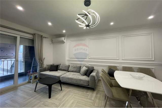 Tirane, jepet me qera apartament Kati 3, 94 m² 600 Euro (komuna e parisit)