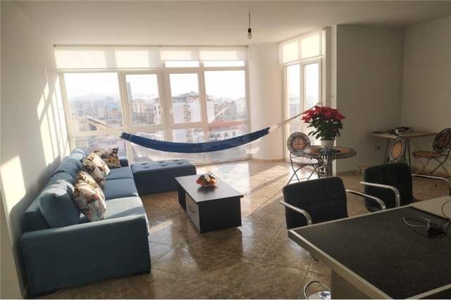 Tirane, shitet apartament 3+1+BLK Kati 12, 141 m² 170.000 Euro (Bulevardi i Ri)