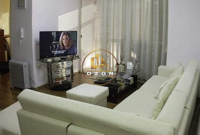 Tirane, jepet me qera apartament 1+1+A+BLK Kati 5, 65 m² 45.000 Leke (Pazari i Ri)
