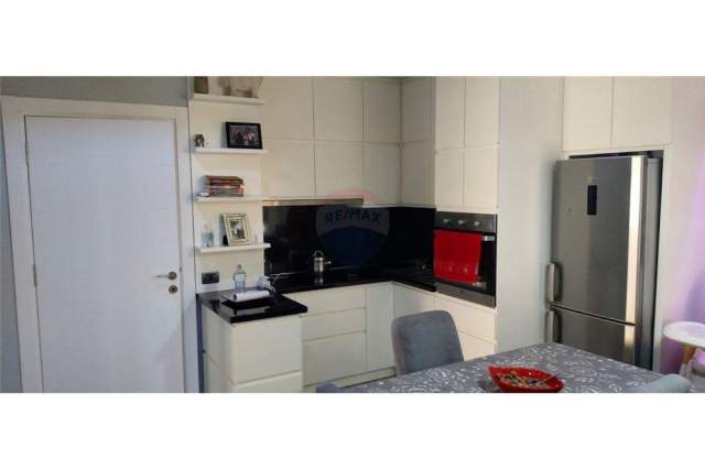 Tirane, jepet me qera apartament 85 m² 500 Euro (kodra diellit)