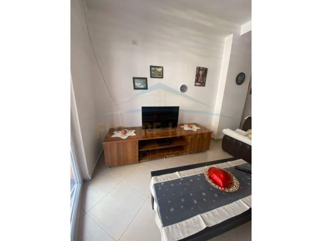 Tirane, jepet me qera apartament 1+1 Kati 2, 66 m² 35.000 Leke (Unaza E Re Astir)