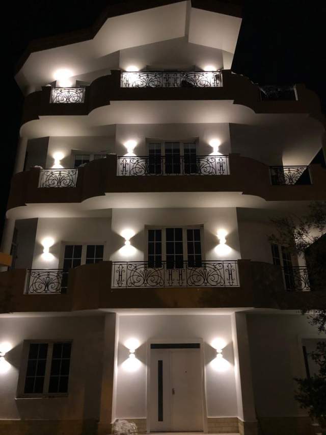 Tirane, jepet me qera Vile 4 kateshe 600 m² 3.000 Euro (Rruga Tafil Agai, Selite)