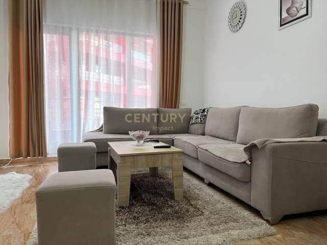 Tirane, jepet me qera apartament 71 m² 450 Euro (dibres)