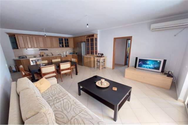Tirane, jepet me qera apartament 2+1+A+BLK Kati 4, 95 m² 400 Euro (Rruga Mahmut Allushi)