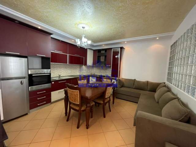 Tirane, jepet me qera Kati 5, 450 Euro (Don bosko)