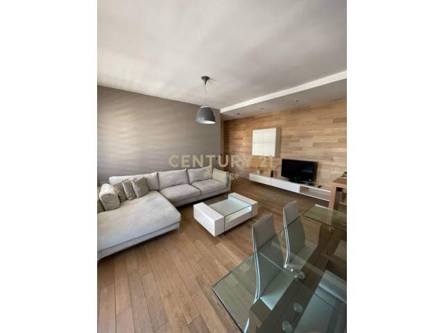 Tirane, jap me qera 200 m² 3.500 Euro (rruga elbasanit)