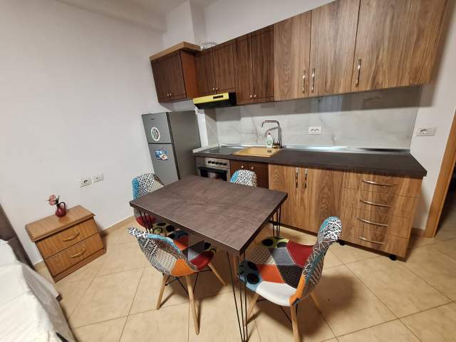 Tirane, shes dy garoniere +BLK Kati 2, 93 m² 182.400 Euro (Rruga e Durresit)