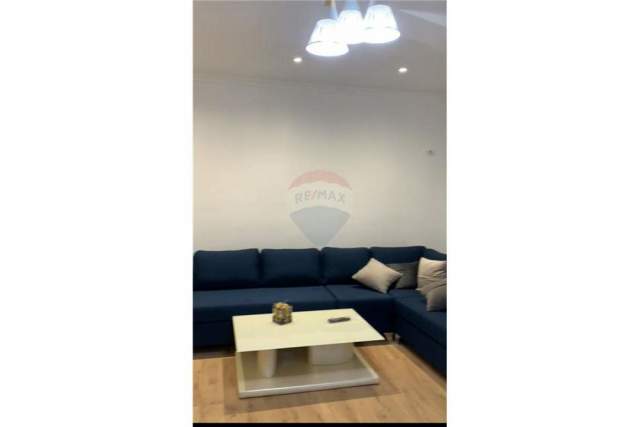 Tirane, jepet me qera apartament 1+1 Kati 5, 80 m² 400 Euro (Fresk)