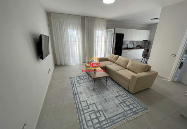 Vlore, jepet me qera apartament 2+1+BLK Kati 11, 120 m² 500 Euro (Rruga Cajupi,Vlore)