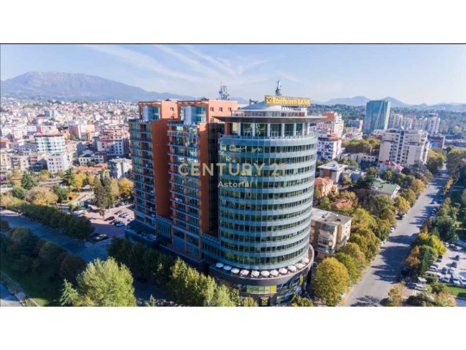 Tirane, shes ambjent biznesi Kati 3, 300 m² 1.100.000 € (Bulevardi Bajram Curri ,Galeria ETC)