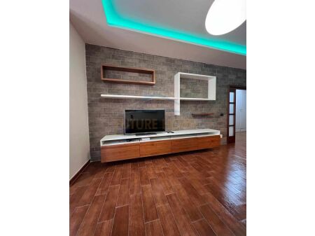 Shitet, Apartament 1+1, në Yzberisht, Tiranë. AREA40241