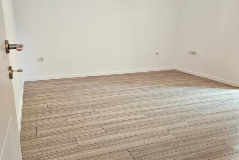 Tirane, shitet apartament 1+1 Kati 3, 51 m² 102.000 € (Xhamia e Tabakeve)
