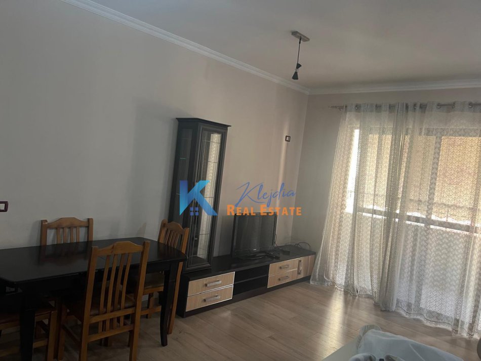Tirane, jepet me qera apartament 2+1 Kati 6, 93 m² (Astir, afer Bar Bohem)
