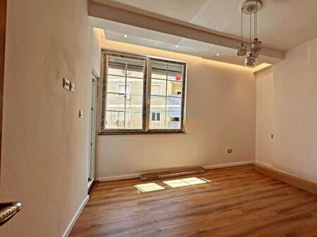 Shitet, Apartament 2+1, në Rrugën Irfan Tomini, Tiranë. AREA40097