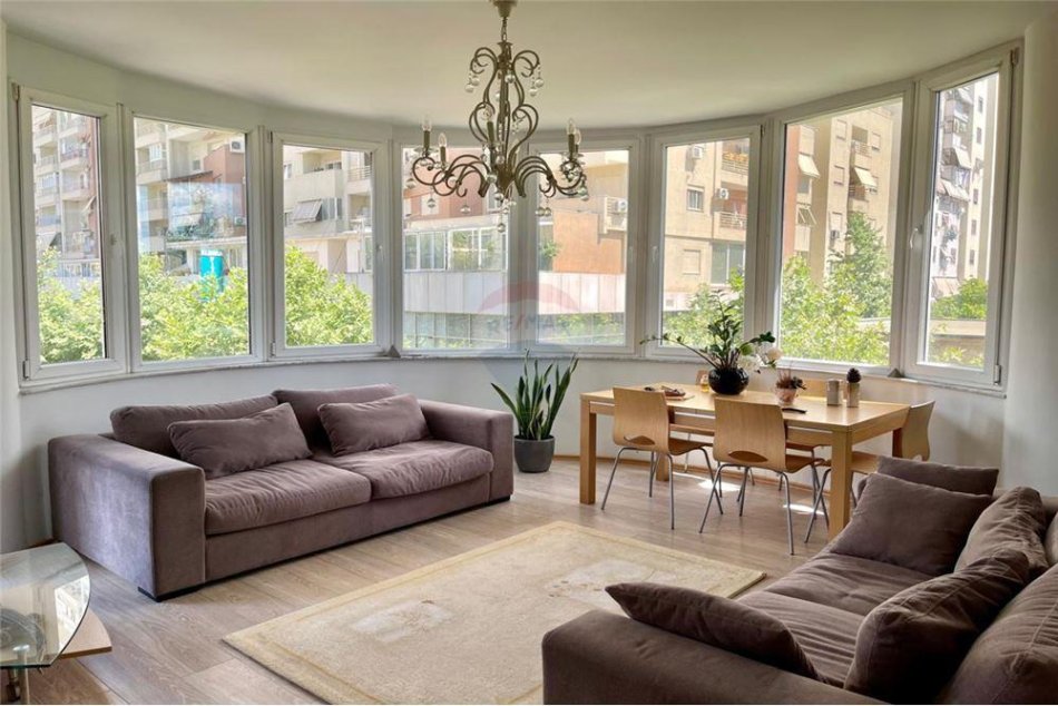 Tirane, shitet apartament 3+1 Kati 3, 135 m² 250.000 € (Rruga Panorama - Don Bosko - Hipoteka)