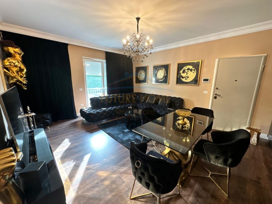 Tirane, shitet apartament 2+1+2 Parkime, Kati 0, 93 m² 325.000 € (Teg)