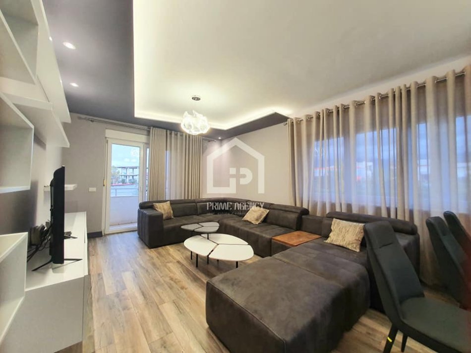 SHITET : Super apartament 3+1 + 1 Post parkimi / Rezidenca Touch of Sun