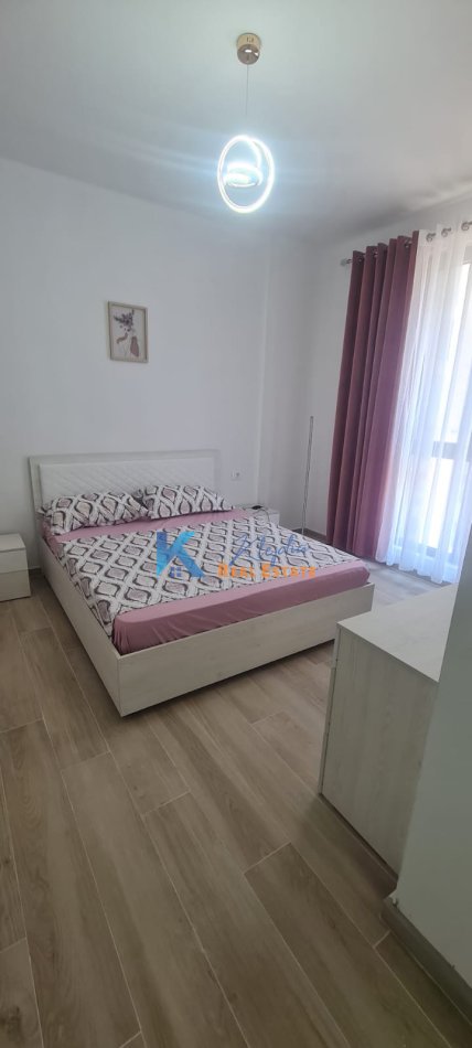 Tirane, jepet me qera apartament 2+1 Kati 4, 102 m² 700 € (Porcelan, te rezidenca Erli)