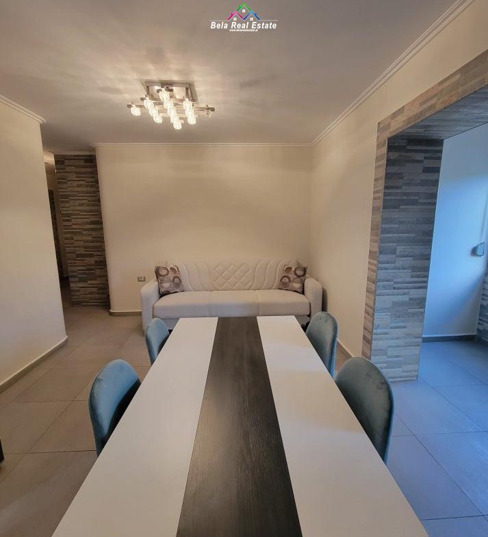 Tirane, jepet me qera apartament 1+1 Kati 3, 60 m² 500 € (Brryli)