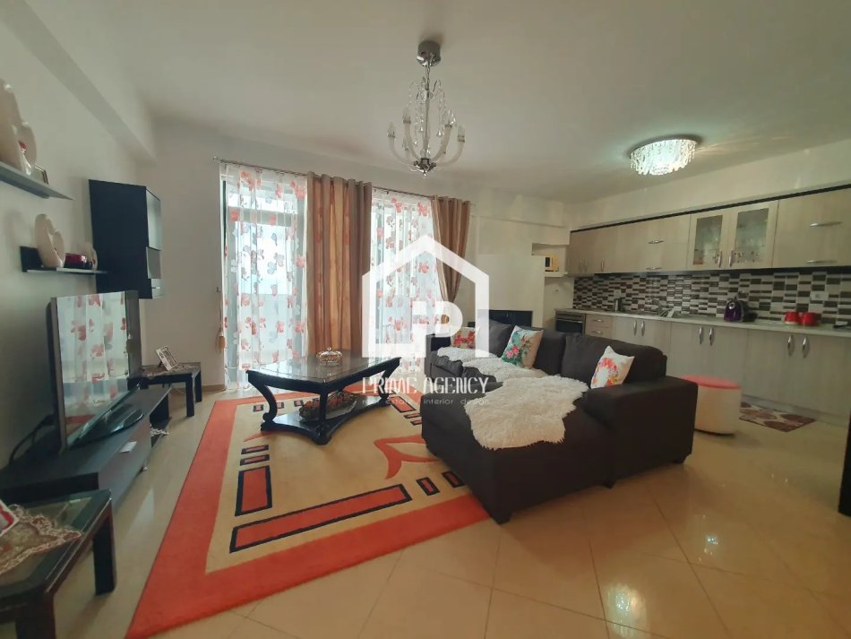 SHITET: Apartament 3+1+ 2 / Zona: POGRADEC