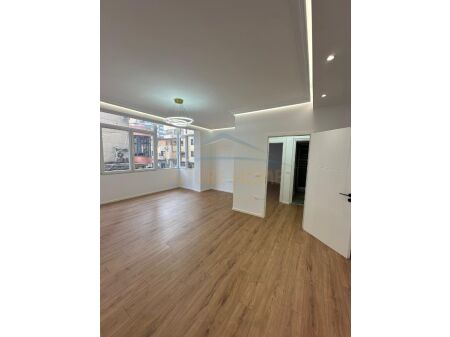 Tirane, shitet apartament 2+1 Kati 2, 87 m² 210.000 € (mbrapa Gjuheve te Huaja, Rruga Faik Konica, Tiranë AREA44266)