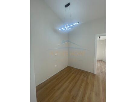 Durres, shitet apartament 1+1 Kati 8, 60 m² 90.000 € (Plazhi Rrota e Kuqe, Durres AREA44401)